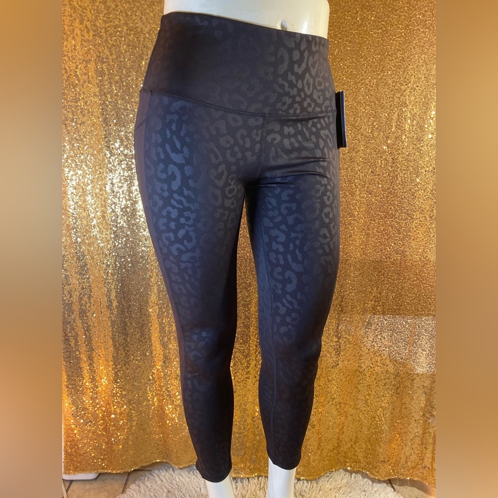 ✨BRAND NEW WITH TAGS‼️🏷️ Leopard Print 🐆 7/8 Leggings - 2 pockets!✨